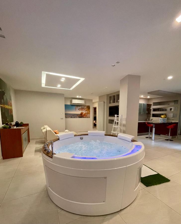 Suite169 In *